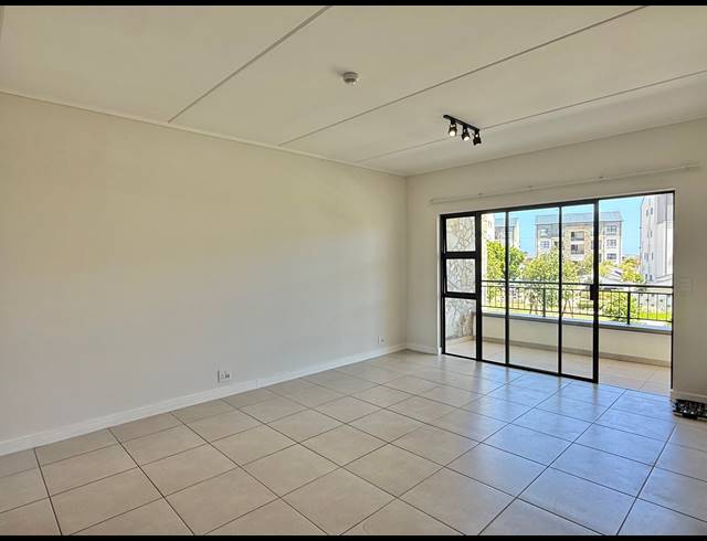 2 BEDROOM APARTMENT FOR SALE IN SANDOWN
